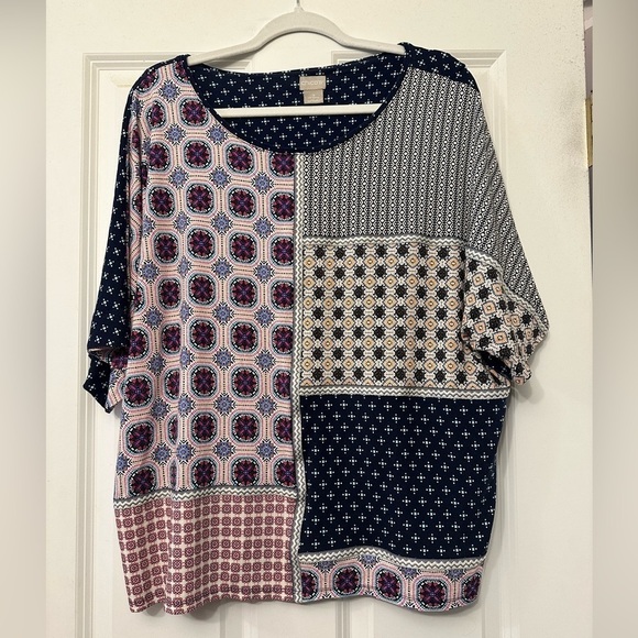 Chicos patchwork short sleeve top Chicos size 3 or XL mixed media - Picture 3 of 9